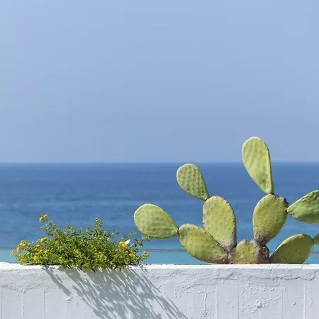 Sud Ξενοδοχείο